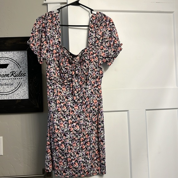 Floral Dress - Picture 3 of 7